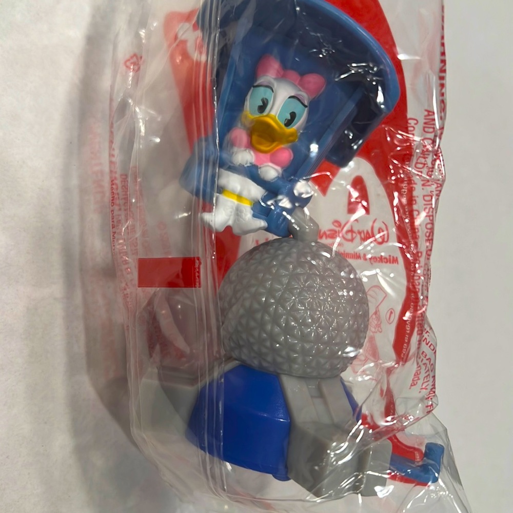 McDonald’s Daisy Duck at the World Attraction